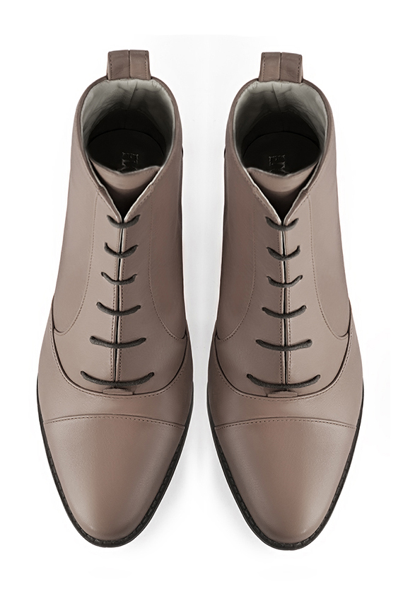 Bronze beige women's ankle boots with laces at the front. Round toe. Flat leather soles. Top view - Florence KOOIJMAN